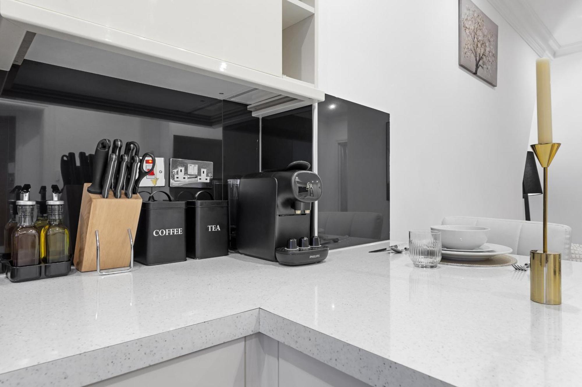 The High Street Kensington Boutique Apartment Londra Exterior foto